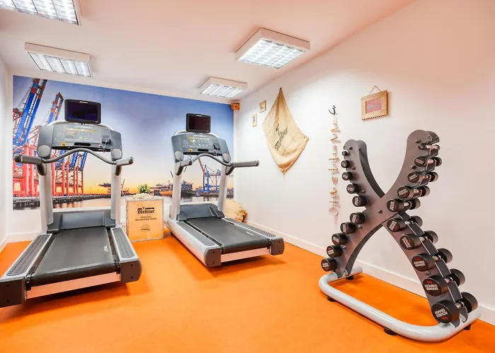 Citadines Michel Aparthotel 4*