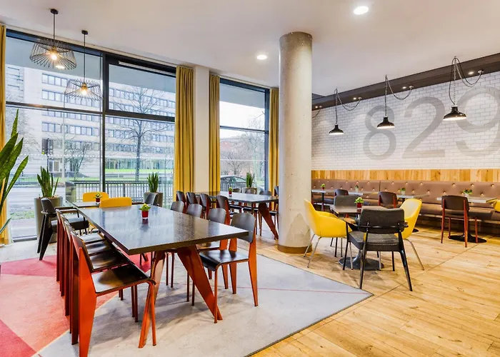 Citadines Michel Aparthotel 4*