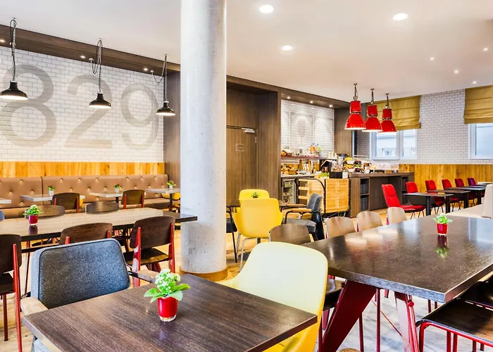 Citadines Michel Aparthotel 4*