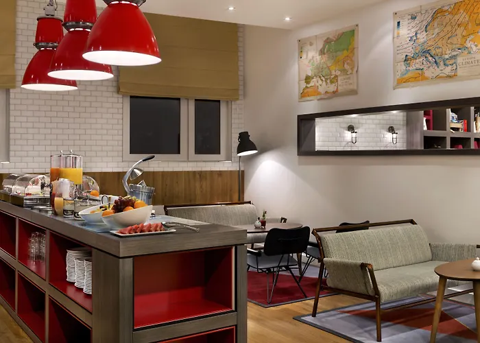 Aparthotel Citadines Michel 4*