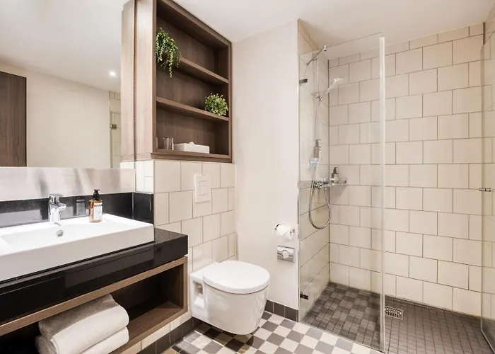 Citadines Michel Aparthotel 4*