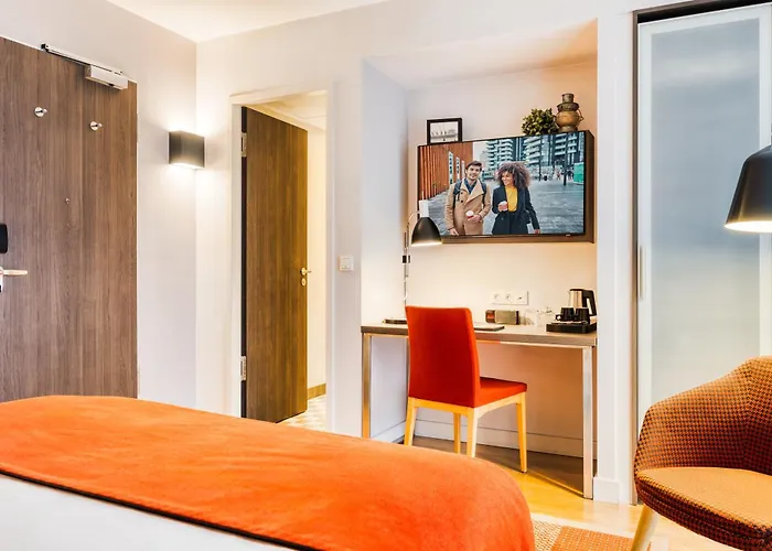 Citadines Michel Aparthotel 4*