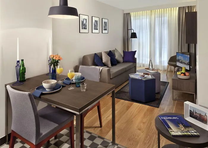 Citadines Michel 4*